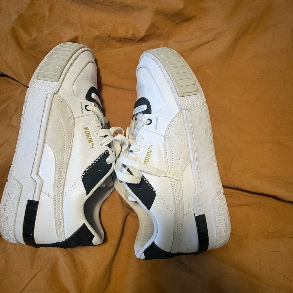 Puma White and Black Casual Sneakers
